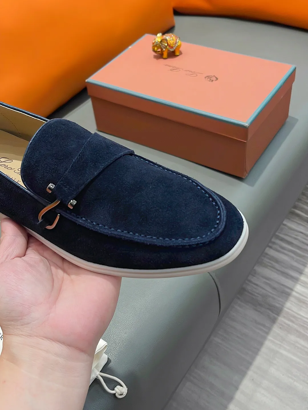 Men's shoes LORO PIANA "LP" P420 Regular size: 38-44 (casual shoes) Product materials: Selected high-mercerized suede upper, comfortable sheepskin lining; original outsole.